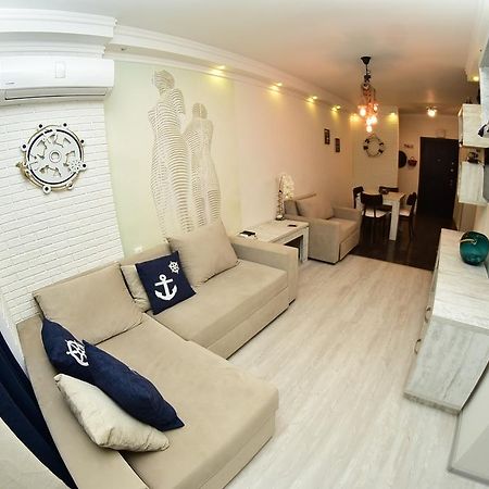 Stars Apartment Batumi Bagian luar foto