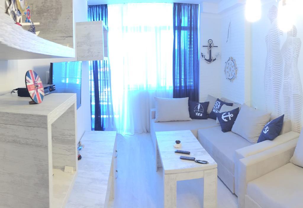 Stars Apartment Batumi Bagian luar foto