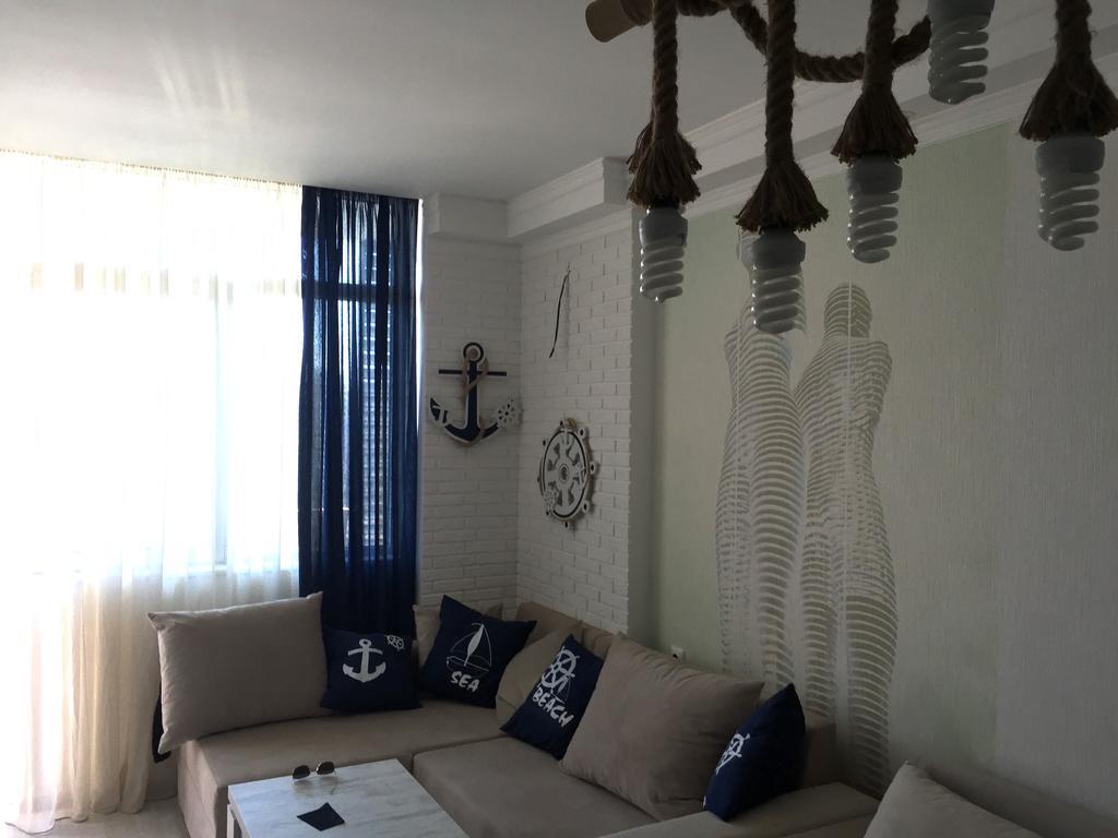 Stars Apartment Batumi Bagian luar foto