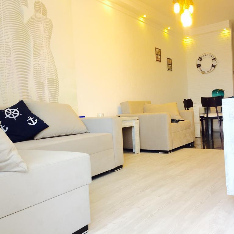 Stars Apartment Batumi Bagian luar foto