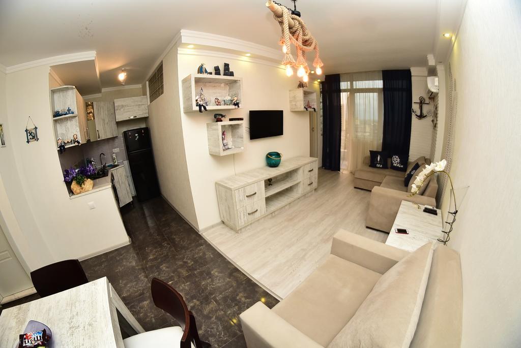 Stars Apartment Batumi Bagian luar foto