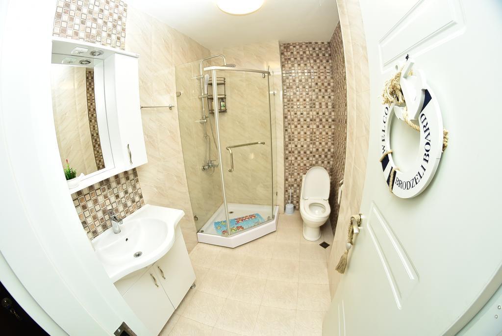 Stars Apartment Batumi Bagian luar foto