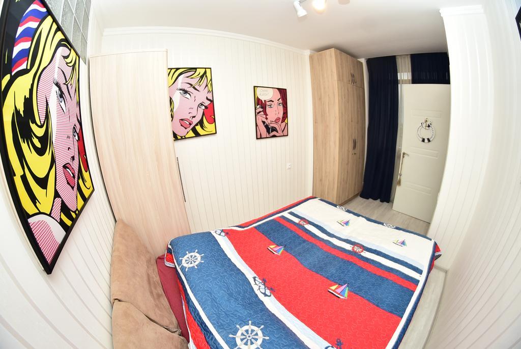 Stars Apartment Batumi Bagian luar foto